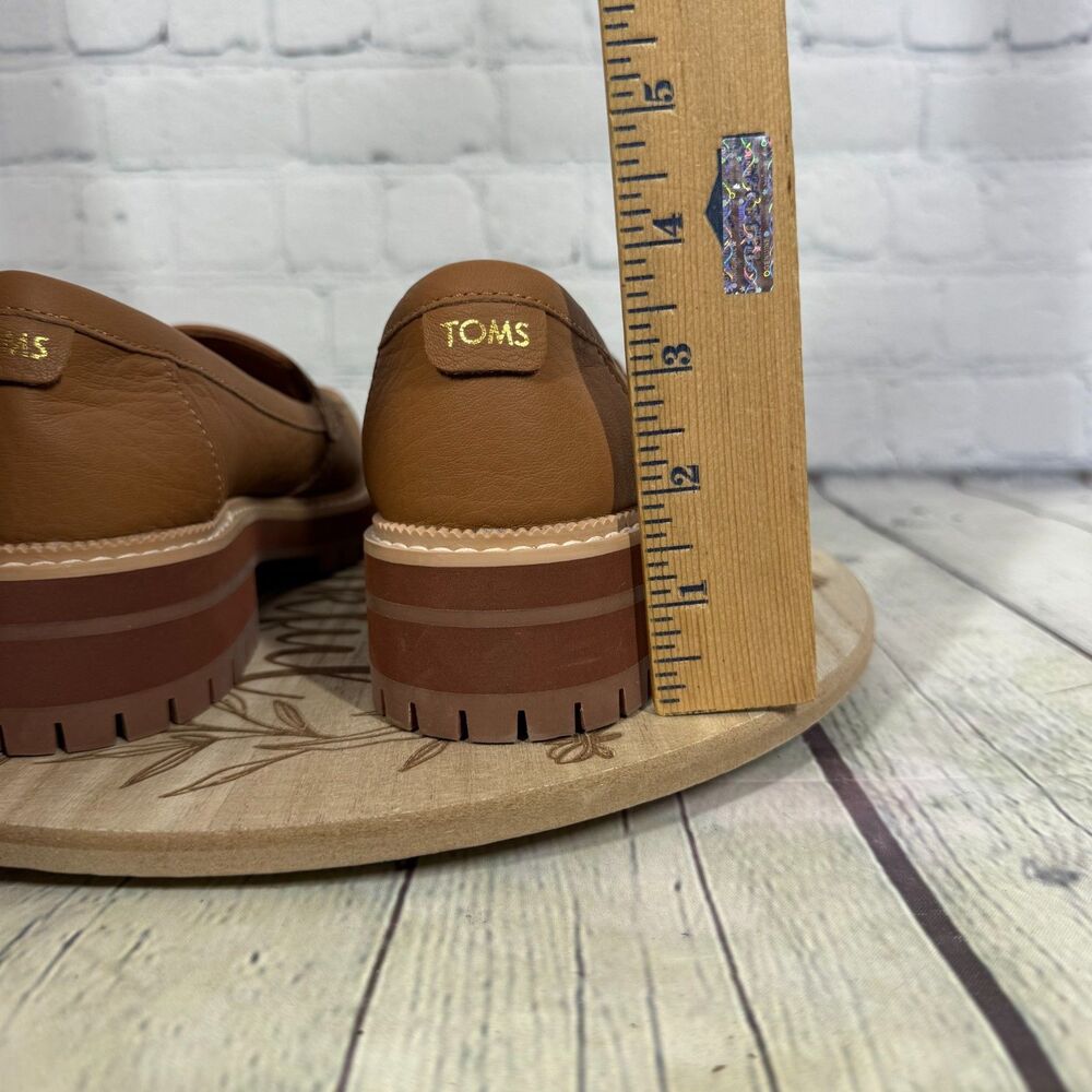 Toms Platform Loafers Women Size 6 Tan Camel Slip On Preppy Minimalist Shoes - Picture 6 of 10